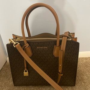 Medium Michael Kors Tote